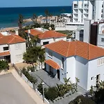 No.7 Athena Villa, Pernera Βίλα *