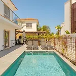 Βίλα No.7 Athena Villa, Pernera Παραλίμνι