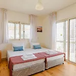 Βίλα No.7 Athena Villa, Pernera