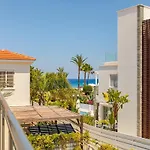No.7 Athena Villa, Pernera Παραλίμνι