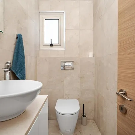 No.7 Athena Villa, Pernera * פאראלימני