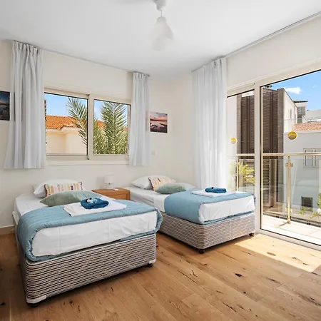 No.7 Athena Villa, Pernera *