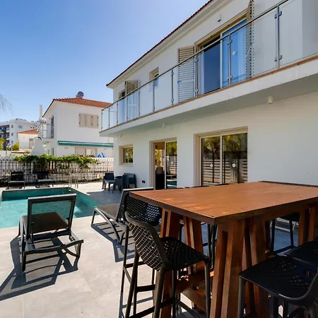 No.7 Athena Villa, Pernera Вилла