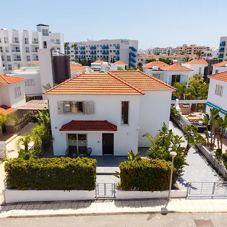 Villa No.7 Athena Villa, Pernera