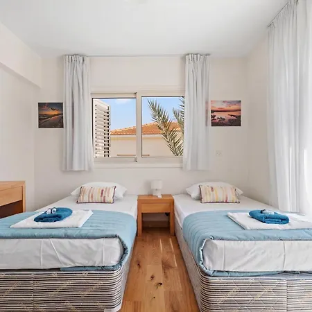 Villa No.7 Athena Villa, Pernera