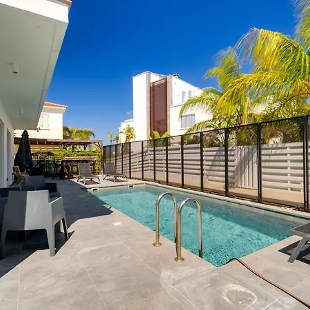 No.7 Athena Villa, Pernera *