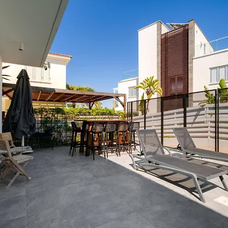 No.7 Athena Villa, Pernera Паралимни