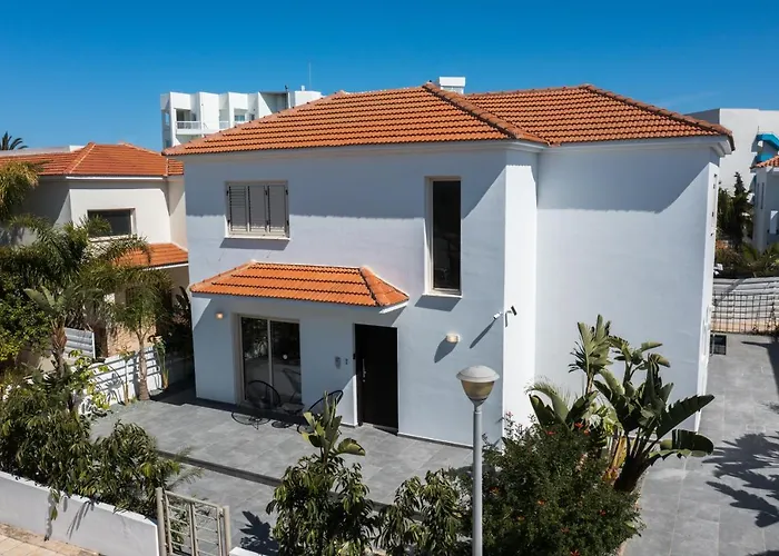 No.7 Athena Villa, Pernera Vilă Paralimni