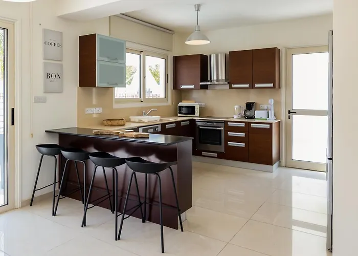 Vila No.7 Athena Villa, Pernera Paralimni