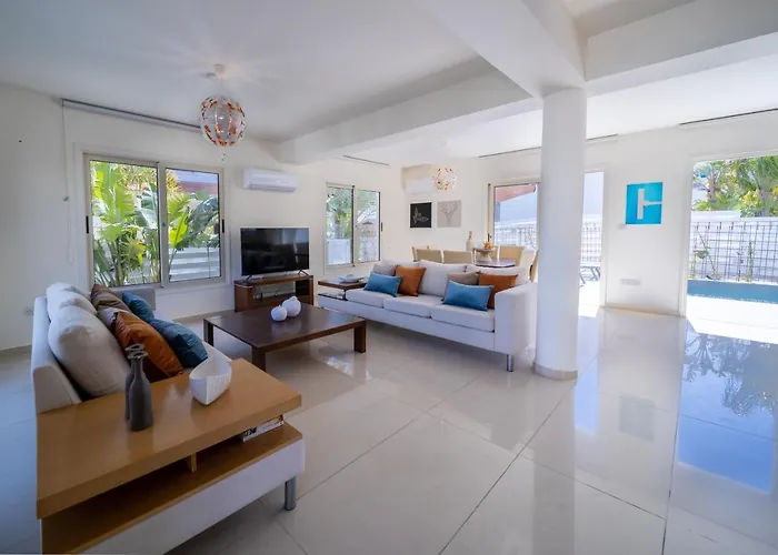 Vila No.7 Athena Villa, Pernera Paralimni