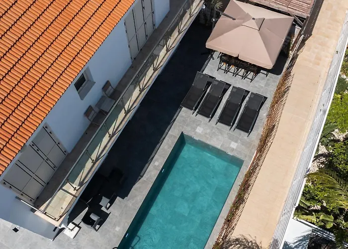 No.7 Athena Villa, Pernera